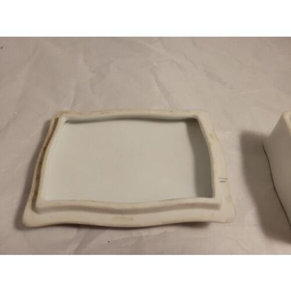 Lefton Porcelain Trinket Box With Gold Leaf Flowers  Pattern 923 with Markings - Picture 7 of 11